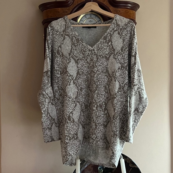 WHBM snakeskin dolman tunic - Picture 1 of 4
